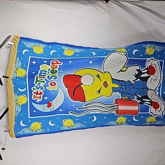 Tweety Bird Blanket - Picture 1 of 4
